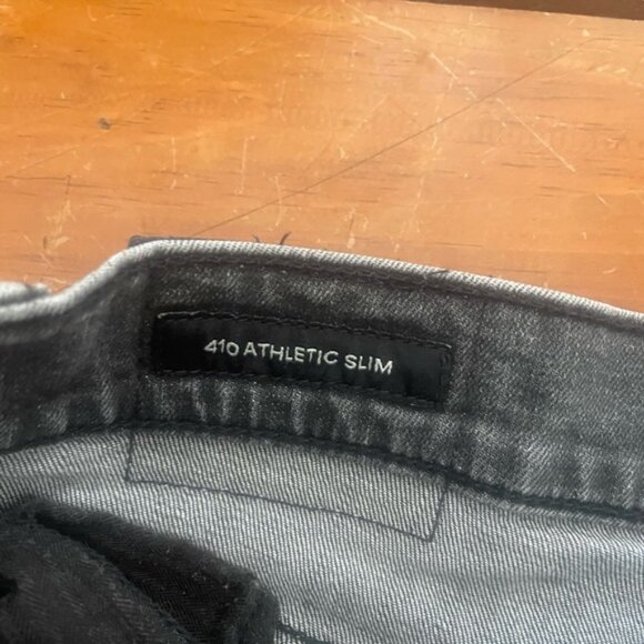 Lucky Brand Grey Distressed Jeans 32 x 32 - Picture 5 of 11